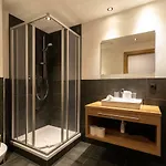 A Casa Elegance * Λάνγκενφελντ