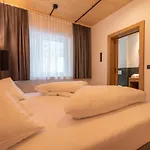 A Casa Elegance * Λάνγκενφελντ